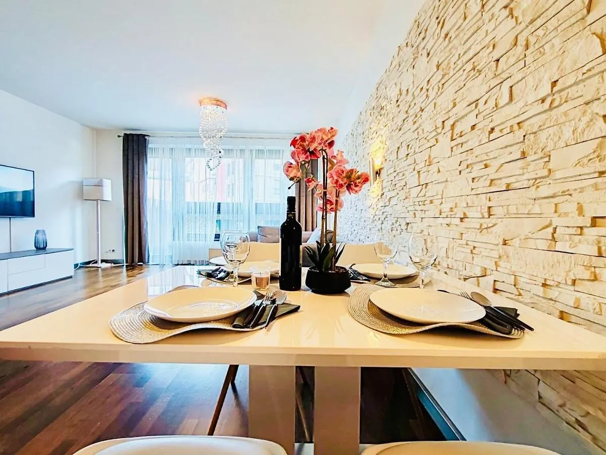 פראג Old Brewery Terrace Apartment
